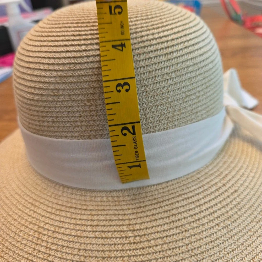Furtalk Womens M/L Woven Straw Wide Brim Sun Hat White Ribbon Adjustable Strap